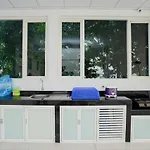 OYO Life 2462 Kost Surabaya